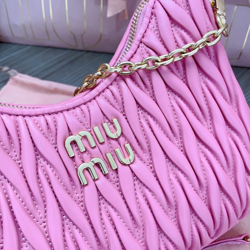 Replica Miu Miu Matelassé Pink 9 Replica Miu Miu Matelassé Pink - near-authentic luxury replica handbag