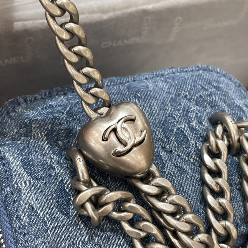 Replica CHANEL 23P Lipstick Bag Denim 6 Replica CHANEL 23P Lipstick Bag Denim - realistic designer-inspired fake bag