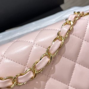Replica CHANEL Classic Flap 20cm Pink 4 Replica CHANEL Classic Flap 20cm Pink - realistic designer-inspired fake bag