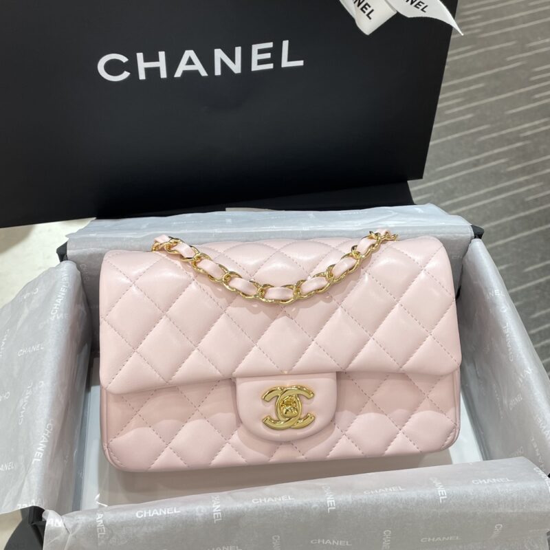 Replica CHANEL Classic Flap 20cm Pink 1 Replica CHANEL Classic Flap 20cm Pink - best quality luxury bag dupe