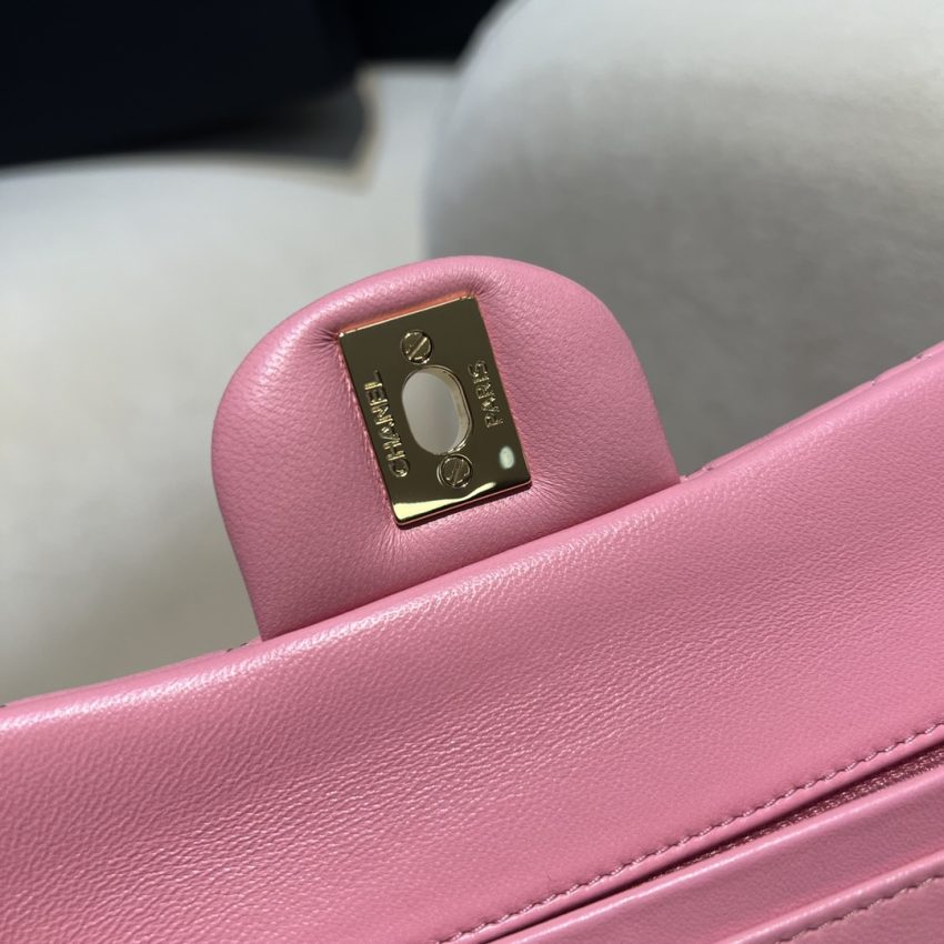 Replica CHANEL Classic Flap 23cm Pink 5 Replica CHANEL Classic Flap 23cm Pink - realistic designer-inspired fake bag