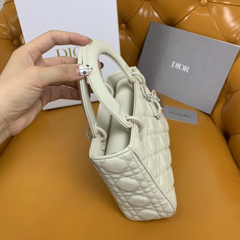 Replica Lady Dior Matte White ABC 7 Replica Lady Dior Matte White ABC - near-authentic luxury replica handbag