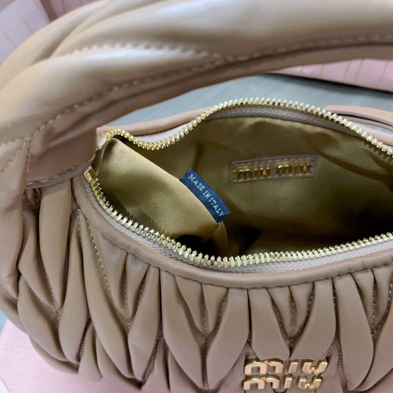 Replica Miu Miu Wander Brown 6 Replica Miu Miu Wander Brown - realistic designer-inspired fake bag