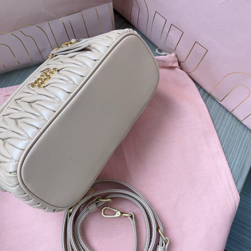 Replica Miu Miu Cosmetic Bag Beige 4 Replica Miu Miu Cosmetic Bag Beige - ultra-realistic fake designer tote
