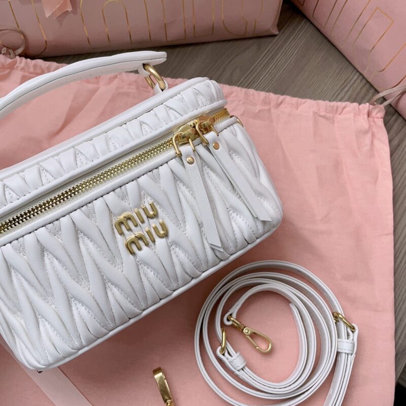 Replica Miu Miu Cosmetic Bag White 6 Replica Miu Miu Cosmetic Bag White - elite superclone designer purse
