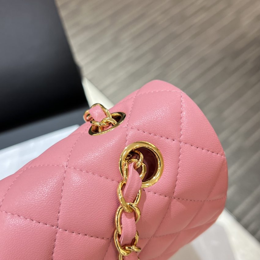 Replica CHANEL Classic Flap 25cm Pink 2 Replica CHANEL Classic Flap 25cm Pink - high-end fake designer purse