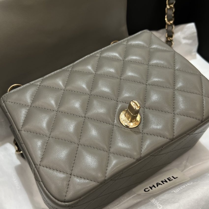 Replica CHANEL Classic Flap 17cm Grey 7 Replica CHANEL Classic Flap 17cm Grey - high-end fake designer purse