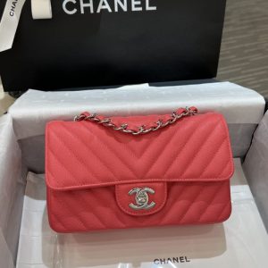 Replica CHANEL Classic Flap V 20cm Red 1 Replica CHANEL Classic Flap V 20cm Red - high-end fake designer purse