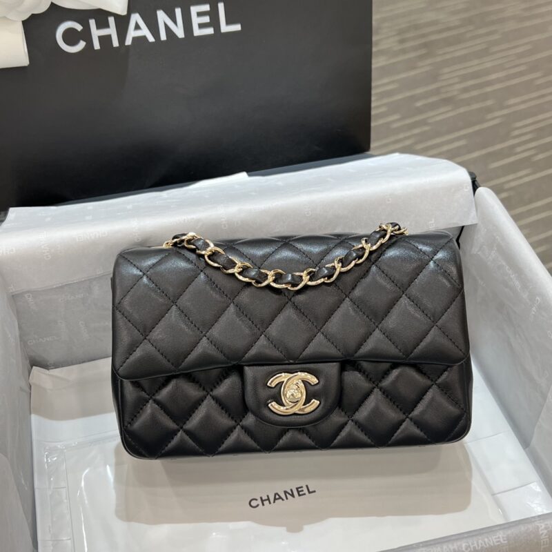 Replica CHANEL Classic Flap 20cm Black 1 Replica CHANEL Classic Flap 20cm Black - top-tier luxury replica shoulder bag