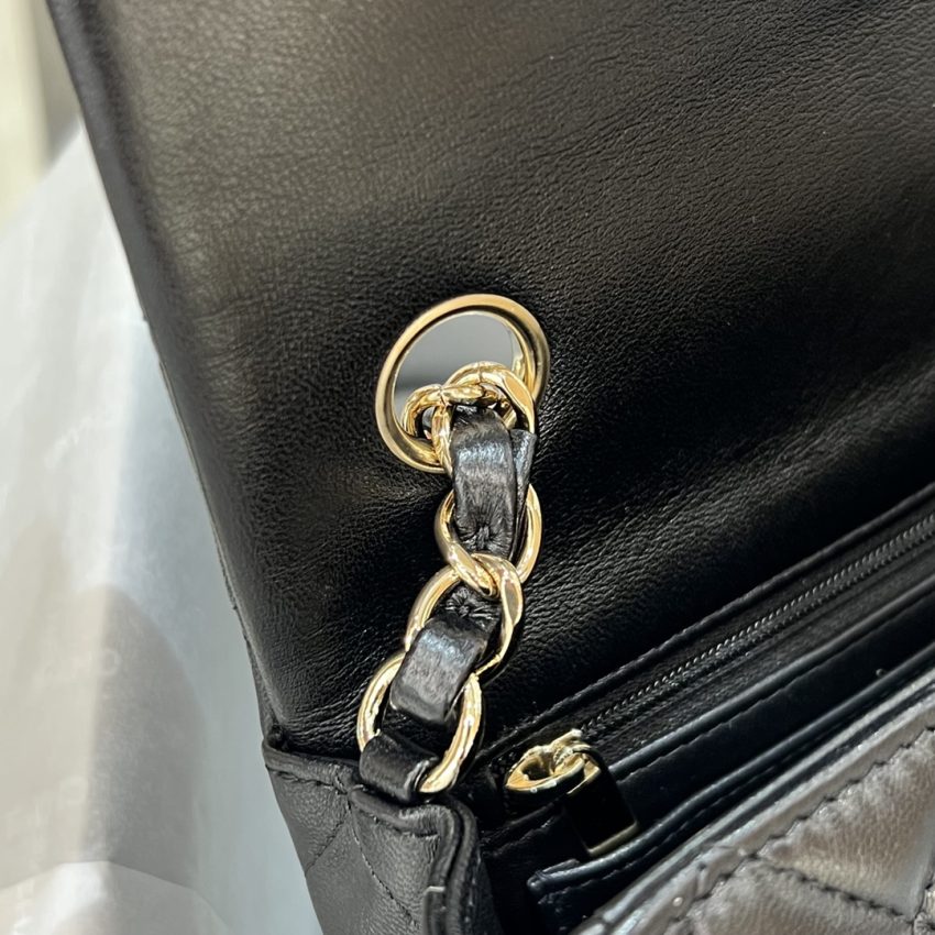 Replica CHANEL Classic Flap 20cm Black 8 Replica CHANEL Classic Flap 20cm Black - high-end fake designer purse