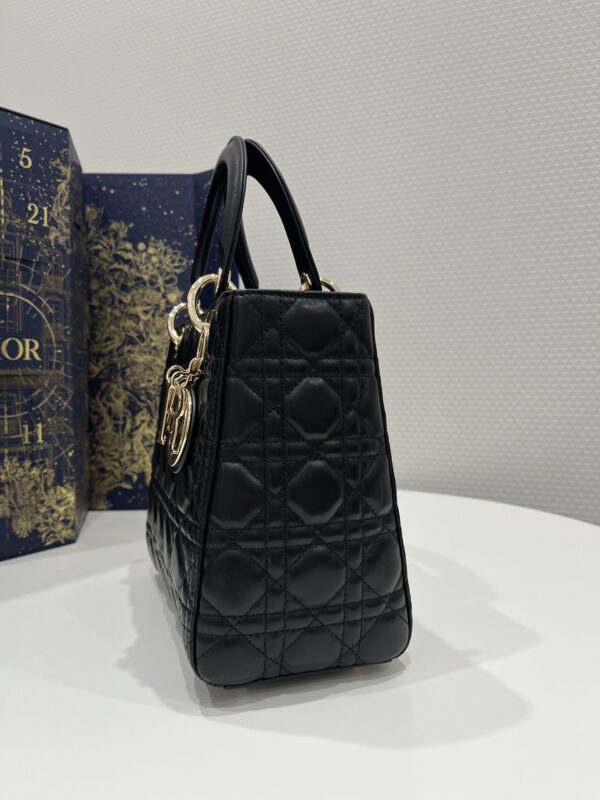 Replica Lady Dior Large Black 6 Replica Lady Dior Large Black - ultra-realistic fake designer tote