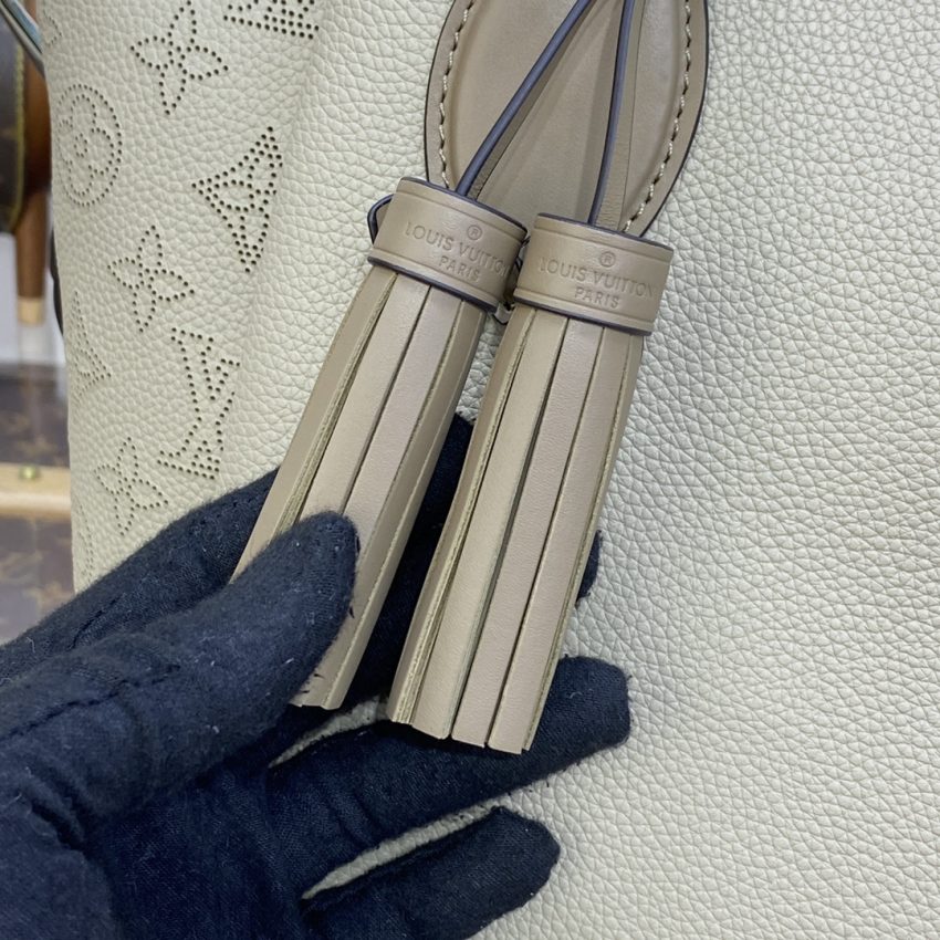 Replica Louis Vuitton Humea Beige 3 Replica Louis Vuitton Humea Beige - near-authentic luxury replica handbag