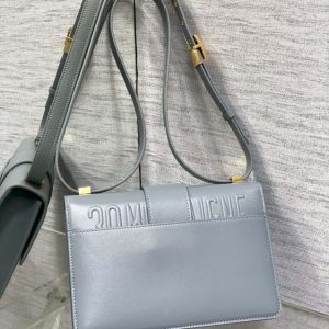 Replica Dior 30 Montaigne Blue 5 Replica Dior 30 Montaigne Blue - premium-grade designer purse dupe