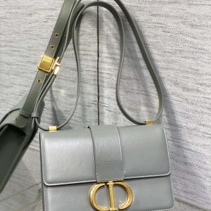 Replica Dior 30 Montaigne Grey 2 Replica Dior 30 Montaigne Grey - ultra-realistic fake designer tote