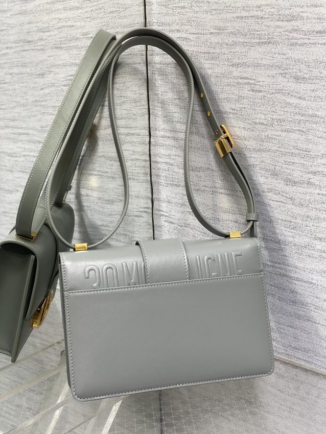 Replica Dior 30 Montaigne Grey 3 Replica Dior 30 Montaigne Grey - ultra-realistic fake designer tote