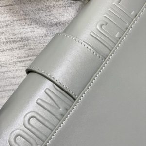 Replica Dior 30 Montaigne Grey 6 Replica Dior 30 Montaigne Grey - top-tier luxury replica shoulder bag