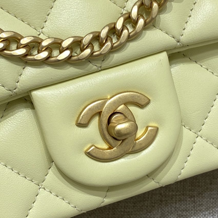 Replica CHANEL Camellia Flap Yellow 7 Replica CHANEL Camellia Flap Yellow - near-authentic luxury replica handbag