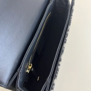 Replica Dior Signature CD 6 Replica Dior Signature CD - high-quality designer bag clone