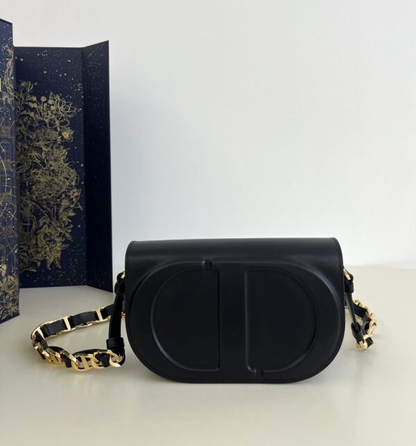 Replica Dior Signature Black 1 Replica Dior Signature Black - top-tier luxury replica shoulder bag