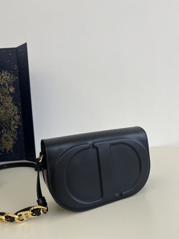 Replica Dior Signature Black 6 Replica Dior Signature Black - high-end fake designer purse