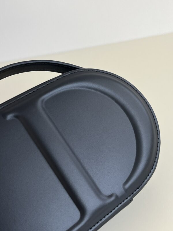 Replica Dior Signature Top Handle Black 3 Replica Dior Signature Top Handle Black - high-quality designer bag clone