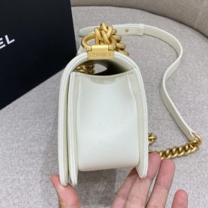 Replica CHANEL Le Boy White 7 Replica CHANEL Le Boy White - premium 1:1 fake handbag model