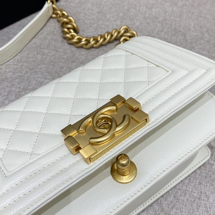 Replica CHANEL Le Boy White 8 Replica CHANEL Le Boy White - ultra-realistic fake designer tote