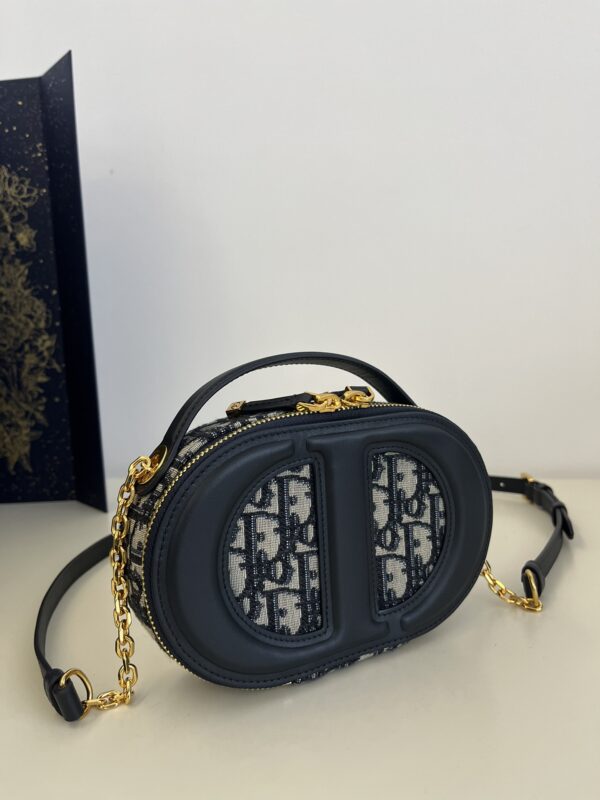 Replica Dior Signature CD Top Handle 4 Replica Dior Signature CD Top Handle - high-end fake designer purse
