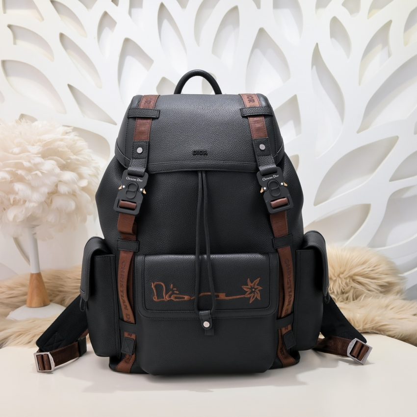 Replica DIOR Hit The Road CACTUS JACK 1 Replica DIOR Hit The Road CACTUS JACK - ultra-realistic fake designer tote