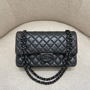 Replica CHANEL Classic Flap 25cm All Black 1 Replica CHANEL Classic Flap 25cm All Black - realistic designer-inspired fake bag