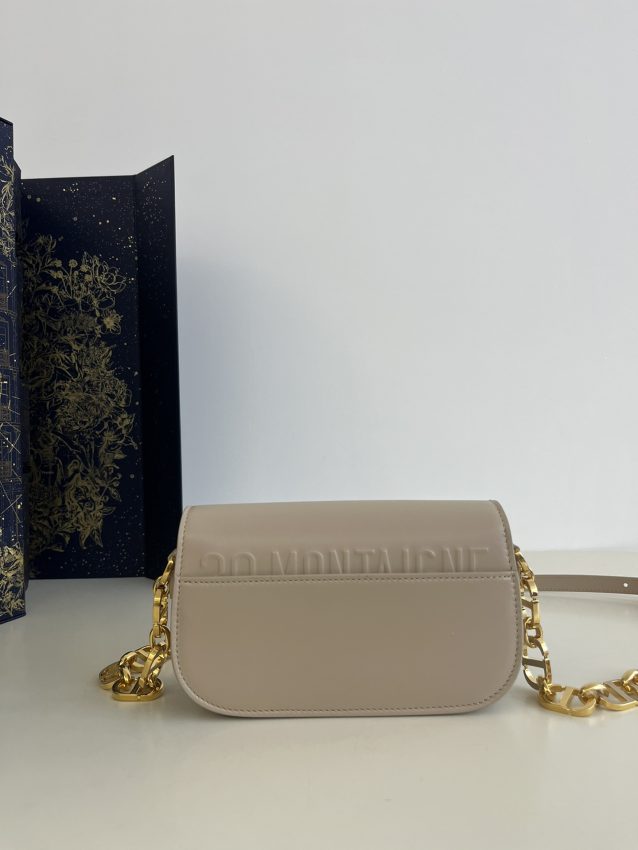 Replica Dior 30 Montaigne Avenue Bag Beige - near-authentic luxury replica handbag