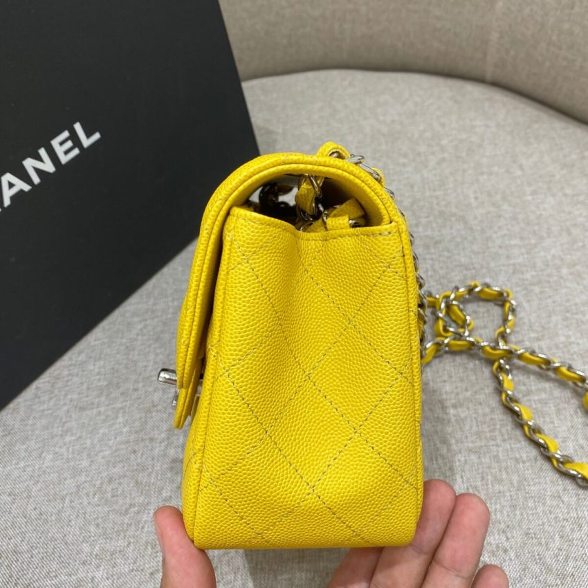 Replica CHANEL Classic Flap 17cm Bright Yellow 3 Replica CHANEL Classic Flap 17cm Bright Yellow - near-authentic luxury replica handbag