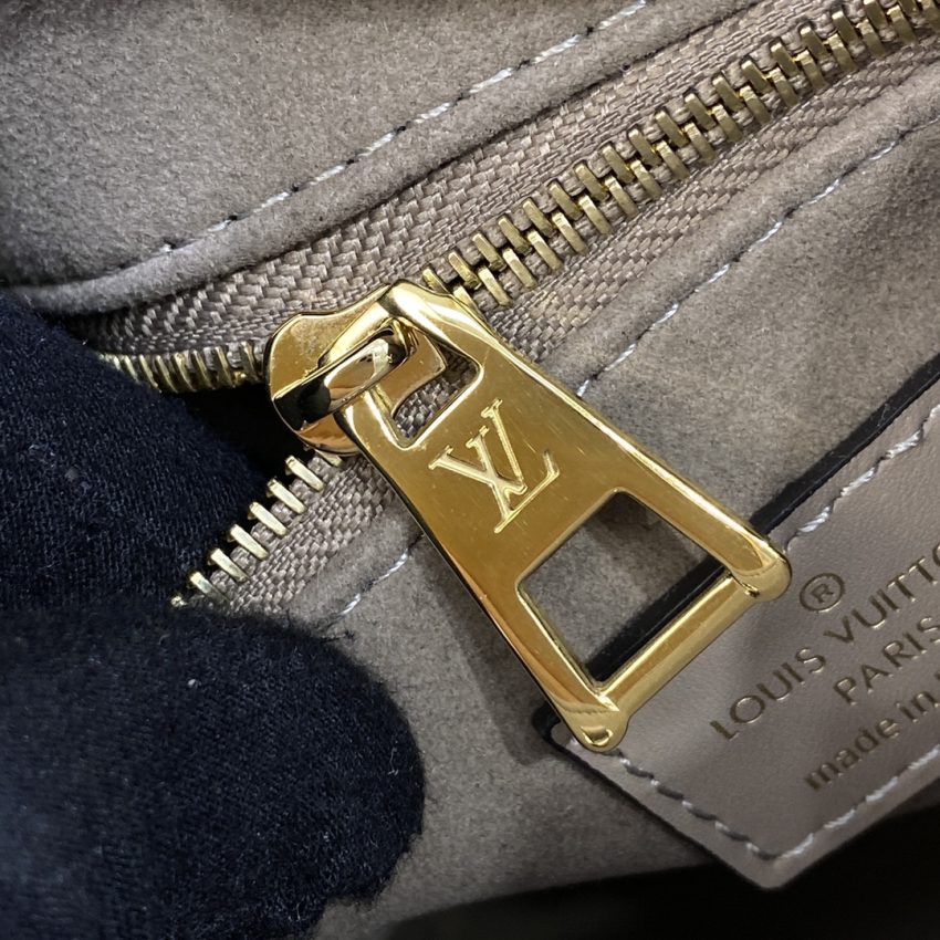 Replica LV OnTheGo PM Beige 3 Replica LV OnTheGo PM Beige - near-authentic luxury replica handbag