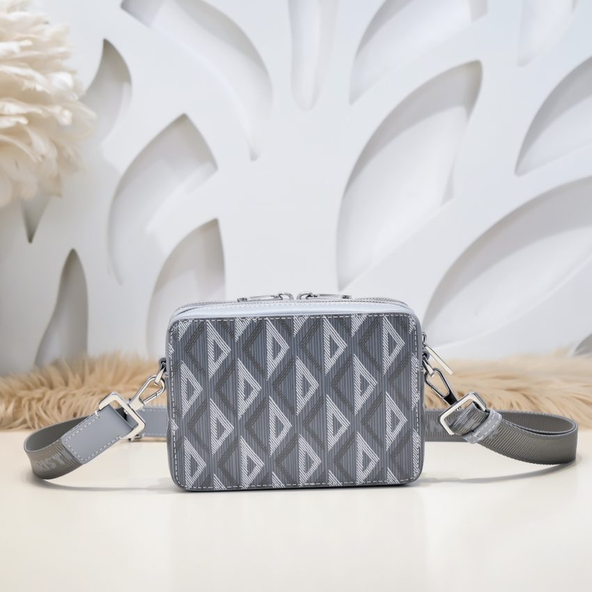 Replica Dior Zipped Pouch Diamond Blue 9 Replica Dior Zipped Pouch Diamond Blue - top-tier luxury replica shoulder bag