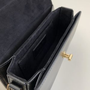 Replica Dior 30 Montaigne Avenue Black - near-authentic luxury replica handbag