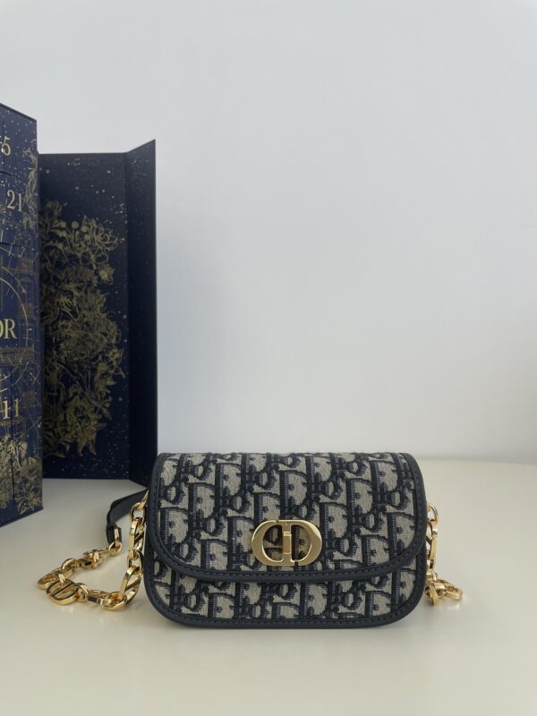 Replica Dior 30 Montaigne Avenue Bag 3 Replica Dior 30 Montaigne Avenue Bag - ultra-realistic fake designer tote