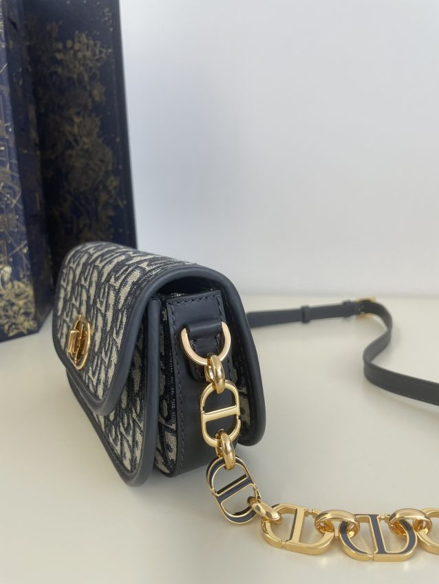 Replica Dior 30 Montaigne Avenue Bag 6 Replica Dior 30 Montaigne Avenue Bag - high-quality designer bag clone