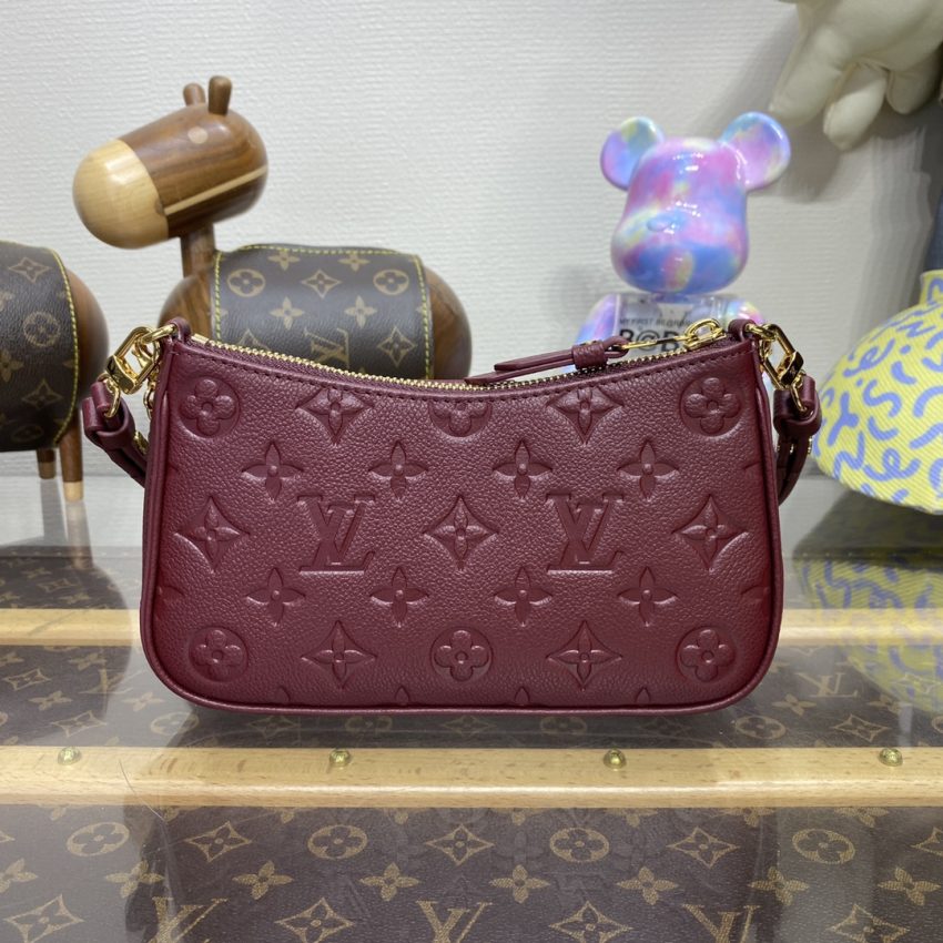 Replica Louis Vuitton Easy Pouch Bordeuax 7 Replica Louis Vuitton Easy Pouch Bordeuax - high-accuracy replica luxury purse