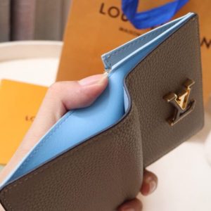 Replica Louis Vuitton Vertical Compact Wallet Beige 8 Replica Louis Vuitton Vertical Compact Wallet Beige - ultra-realistic fake designer tote