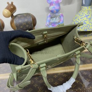 Replica LV OnTheGo PM Green 2 Replica LV OnTheGo PM Green - premium-grade designer purse dupe