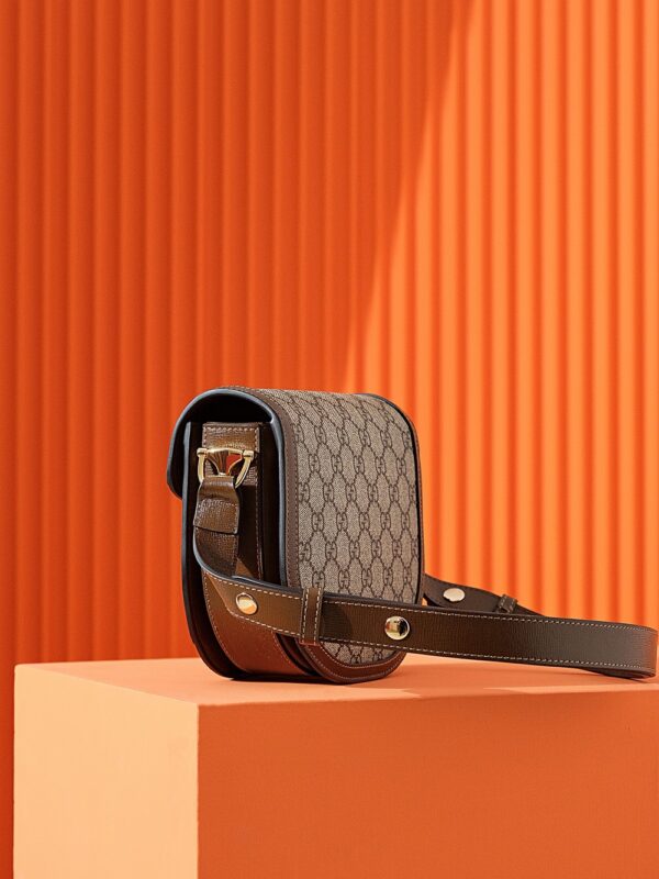 Replica Gucci Horsebit 1995 Semi-circular Canvas 2 Replica Gucci Horsebit 1995 Semi-circular Canvas - best quality luxury bag dupe