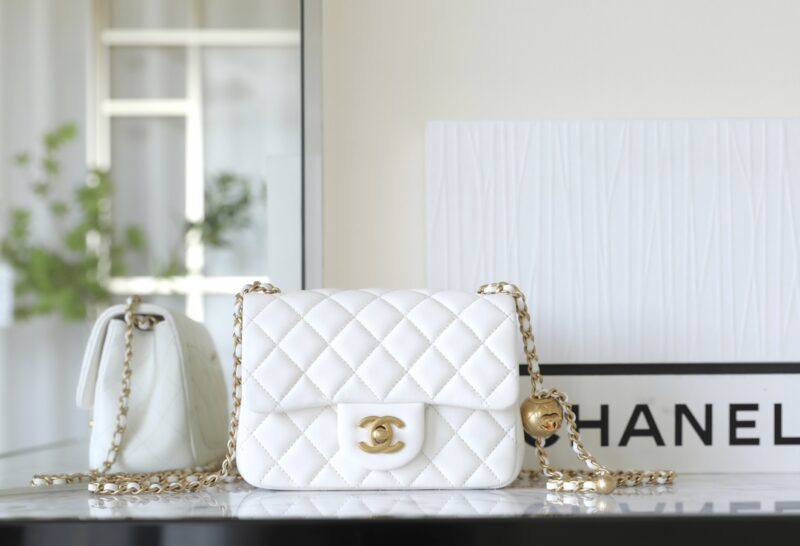 Replica CHANEL CF 20 cm Golden Ball White 1 Replica CHANEL CF 20 cm Golden Ball White - premium-grade designer purse dupe
