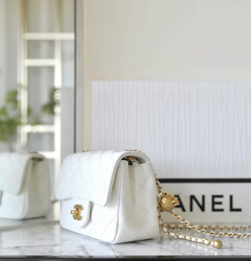 Replica CHANEL CF 20 cm Golden Ball White 7 Replica CHANEL CF 20 cm Golden Ball White - best-selling designer handbag dupe