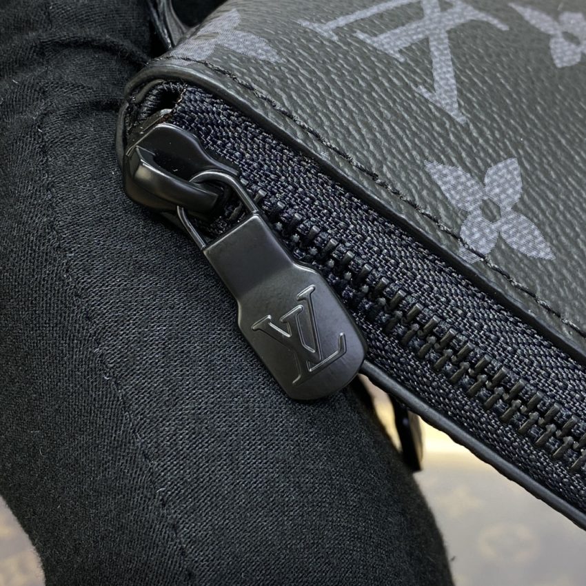 Replica Louis Vuitton Takeoff Pouch 7 Replica Louis Vuitton Takeoff Pouch - authentic-look luxury purse replica