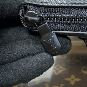 Replica Louis Vuitton Takeoff Pouch Black Grid 2 Replica Louis Vuitton Takeoff Pouch Black Grid - authentic-look luxury purse replica