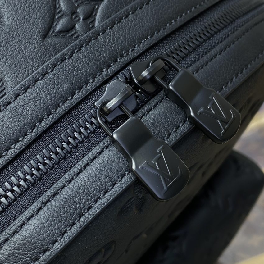 Replica Louis Vuitton Discovery Backpack Full Black 4 Replica Louis Vuitton Discovery Backpack Full Black - premium-grade designer purse dupe