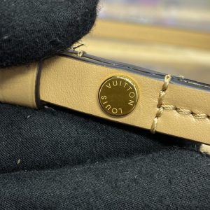Replica Louis Vuitton Easy Pouch Bordeuax 9 Replica Louis Vuitton Easy Pouch Bordeuax - top-tier luxury replica shoulder bag