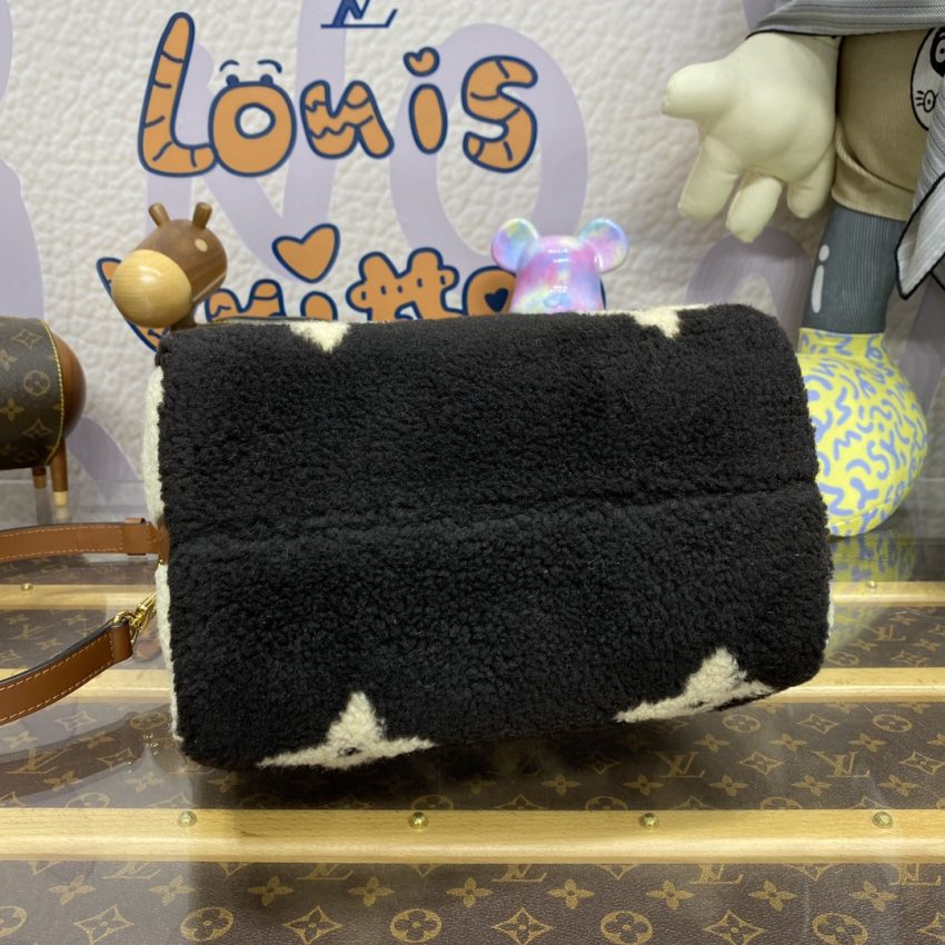 Replica Louis Vuitton Speedy Bandouliere 25 Wool - top-tier luxury replica shoulder bag
