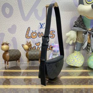 Replica Louis Vuitton Moon Crossbody Full Black 2 Replica Louis Vuitton Moon Crossbody Full Black - high-end fake designer purse