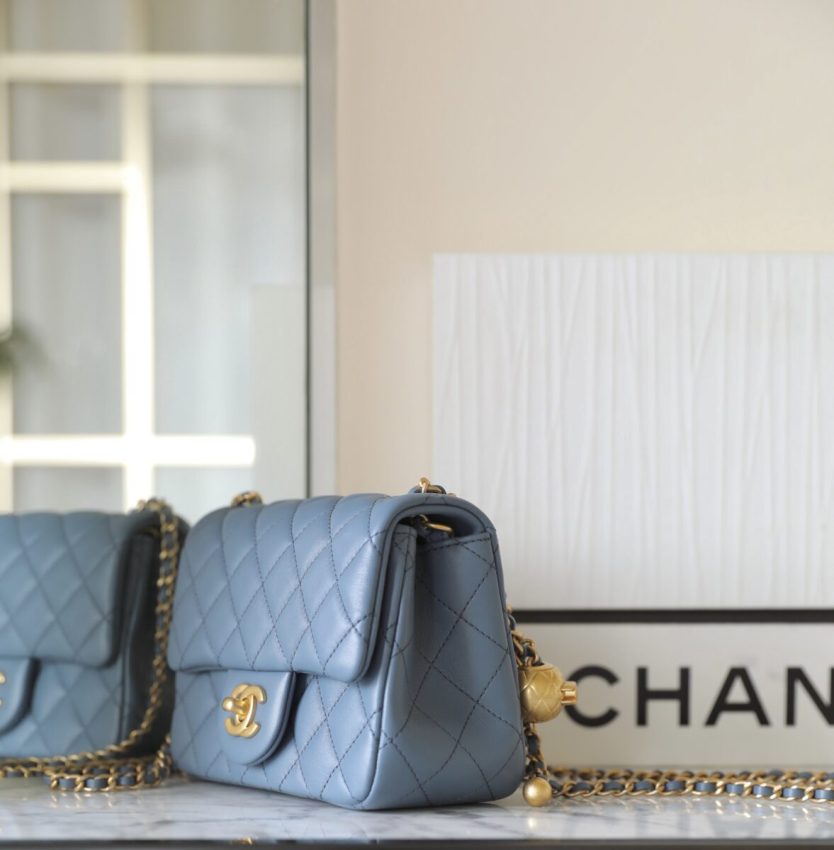 Replica CHANEL CF 17cm Golden Ball 7 Replica CHANEL CF 17cm Golden Ball - ultra-realistic fake designer tote